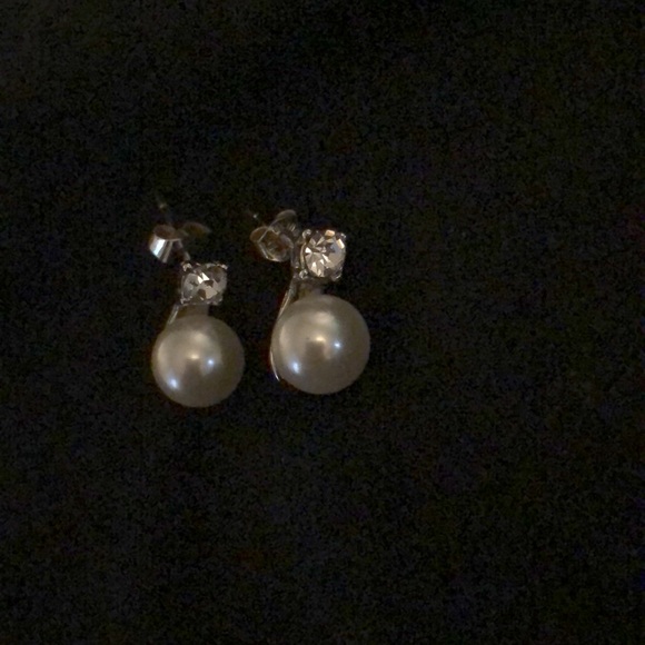 New Without Tags Pearl Earrings With Diamonds - Picture 5 of 7